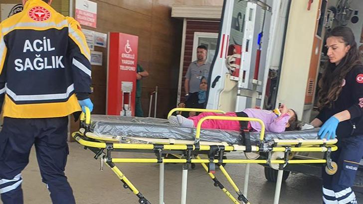 2'nci kat penceresinden düşen Azra yaralandı