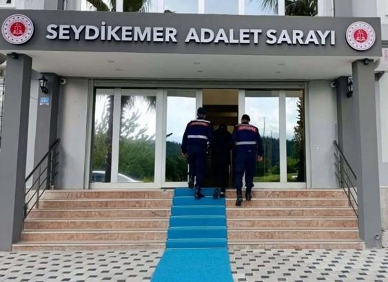 Muğla’da hakkında 27 yıl 8 ay 15 gün hapis cezası bulunan firari hükümlü yakalandı