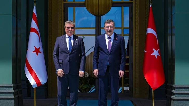 Cumhurbaşkanı Yardımcısı Yılmaz, KKTC Başbakanı Üstel ile bir araya geldi