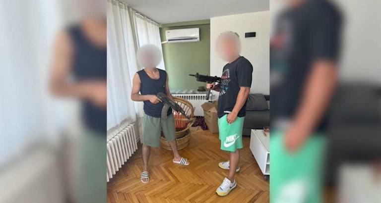 Sosyal medyada silahlı paylaşıma 3 tutuklama