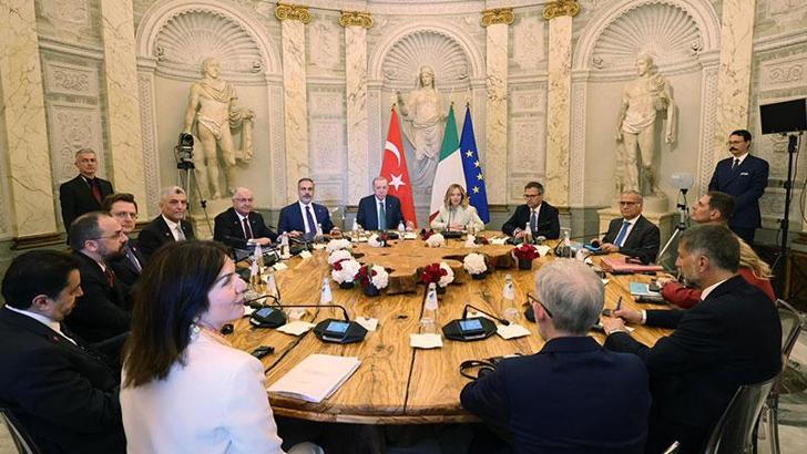 Bakan Bolat: Türkiye ile İtalya arasındaki stratejik iş birliği Avrupa ve Akdeniz’de ekonomik kalkınmaya katkı sağlayacak