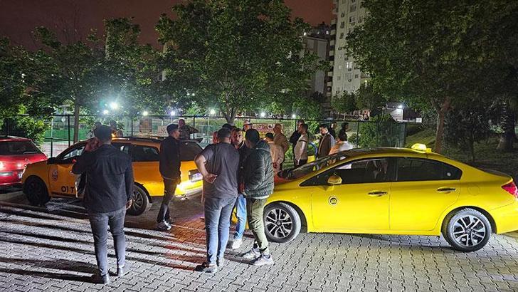 Taksi sürücüsü, uyardığı korsan taksi sürücüsü ve yakınları tarafından darbedildi