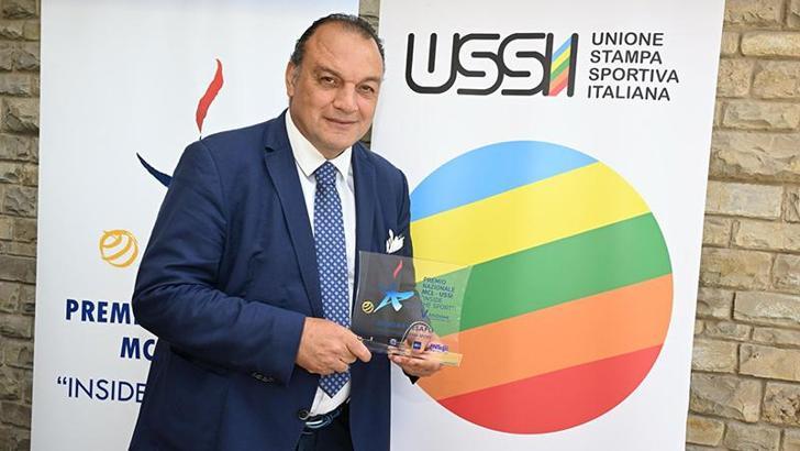 İtalya’da düzenlenen ‘Inside The Sport 2025’ gecesinde Türk gazeteci Keşaplı da ödül aldı