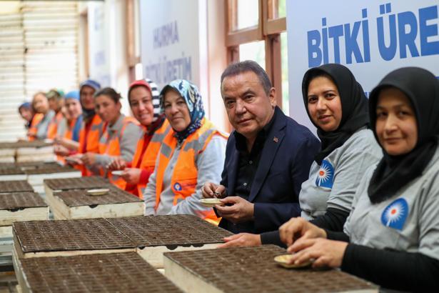 Başkan Böcek'ten 1 Mayıs mesajı