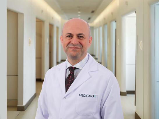 DPDS'li hastaya canlı yayında endoskopik tedavi