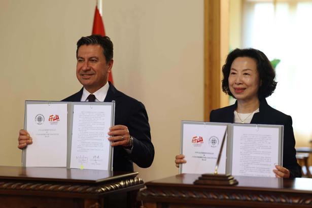 Muğla ile Lesha kardeş şehir oldu