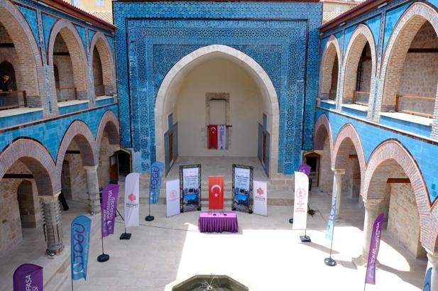 748 Yıllık Gök Medrese Üniversiteye Devredildi