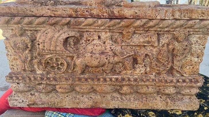 Amasya'da Roma dönemine ait mini lahit ele geçirildi; 1 gözaltı