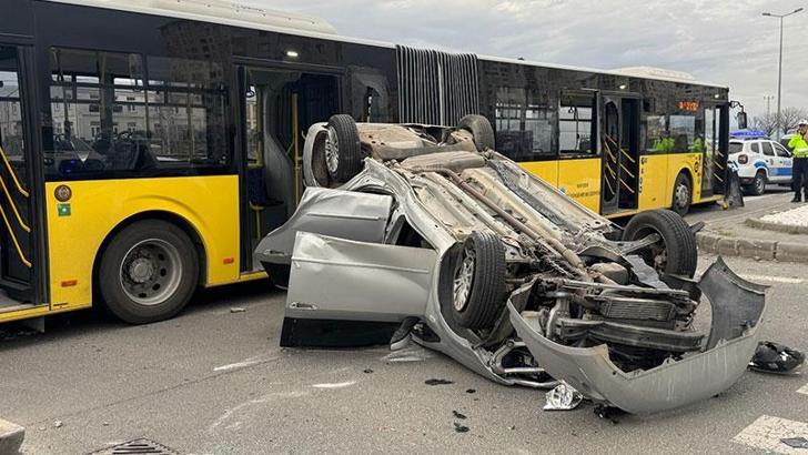 Kayseri'de özel halk otobüsü ile otomobil çarpıştı: 9 yaralı