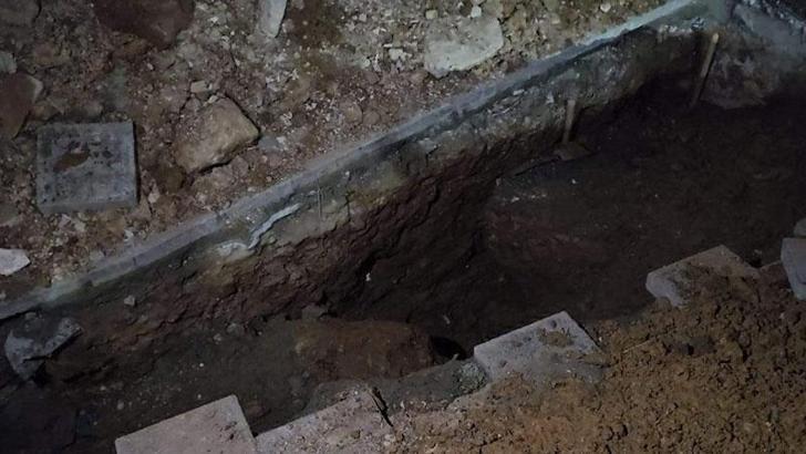 Sultanbeyli'de boru tamir eden kişi göçük altında kalarak yaralandı