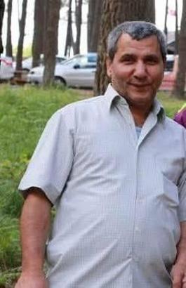 İstanbul - Sultangazi’de tabela takmak için çıktığı aracın üzerinden düşen kişi hayatını kaybetti