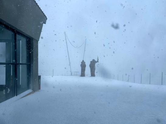 Tahtalı'nın zirvesinde kar yağışı