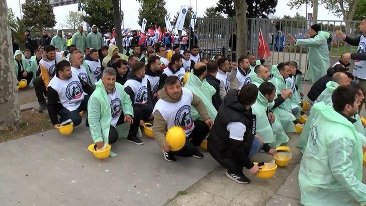 Kartal Meydanı'nda 1 Mayıs kutlamaları sağanak yağış nedeniyle erken bitti