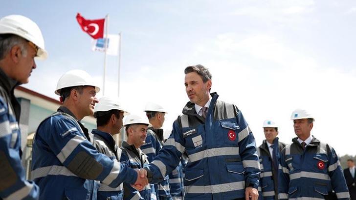 Bakan Bayraktar: Türkiye'nin elektrik dağıtım hatlarında hiçbir sorun yok