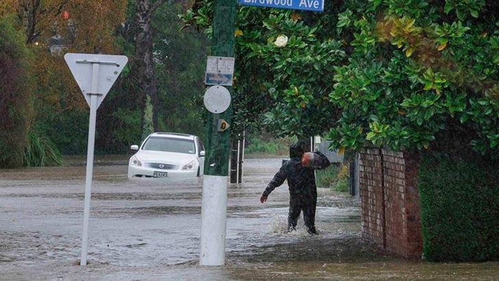 Yeni Zelanda'da şiddetli rüzgarlar nedeniyle olağanüstü hal ilan edildi