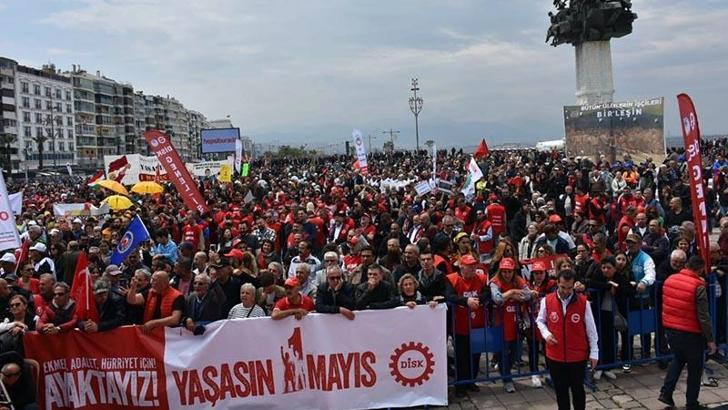 İzmir'de 1 Mayıs kutlandı