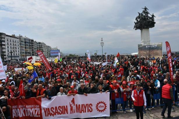 İzmir'de 1 Mayıs kutlandı