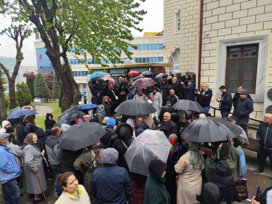 İstanbul- Küçükçekmece'de metruk binada cesedi bulunan Fatih Aydın son yolculuğuna uğurlandı