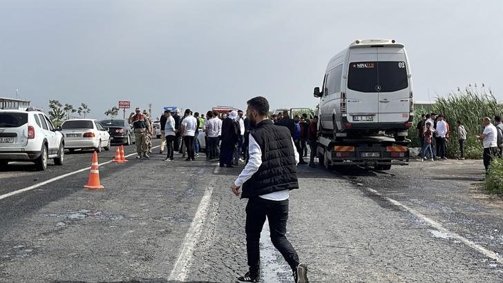 Şanlıurfa'da minibüs ile otomobil çarpıştı: 5 yaralı