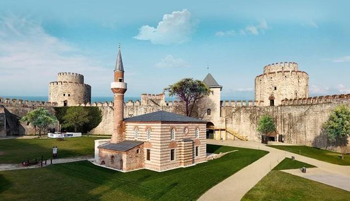 Yedikule Hisarı'ndaki Fatih Mescidi yeniden ihya edilerek ibadete açıldı