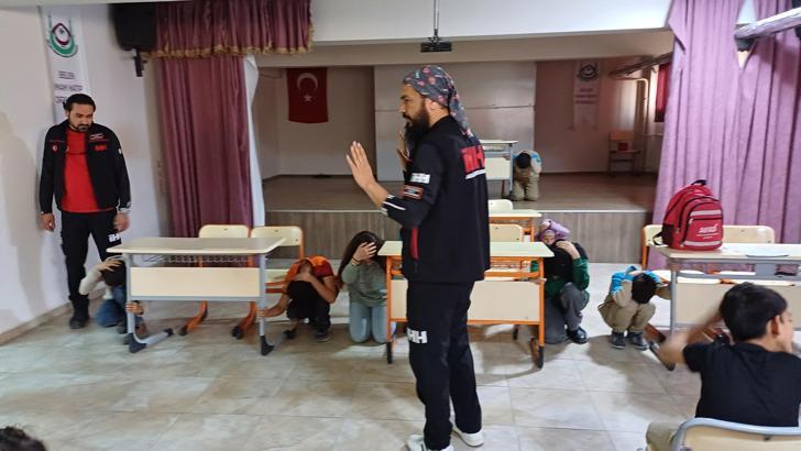 Belen’de 6 bin kişiye afet eğitimi verildi