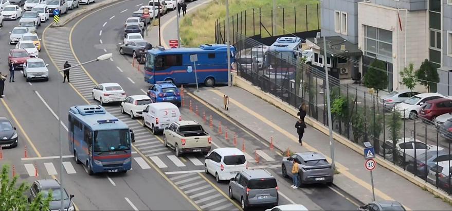 Narin cinayetinde 15 sanık, 'Suçluyu kayırma' suçundan 3’üncü kez hakim karşısında (2)