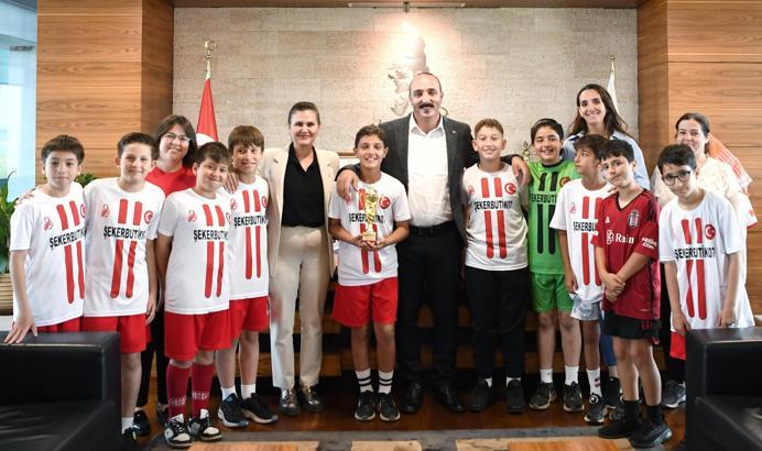 Başkan Kotan şampiyonları ağırladı