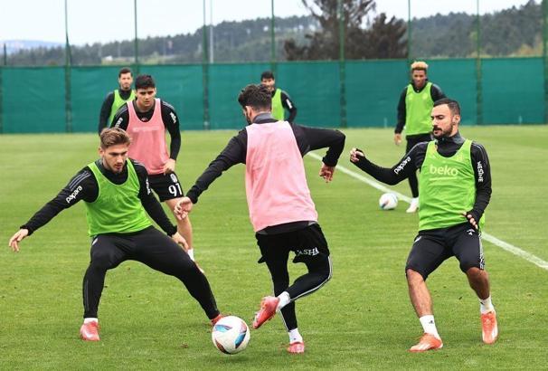 Beşiktaş, Fenerbahçe maçı hazırlıklarına devam etti