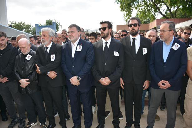 İş insanı Ömer Tolon, İzmir'de son yolculuğuna uğurlandı