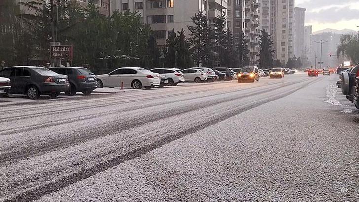 Kayseri'de dolu ve sağanak etkili oldu