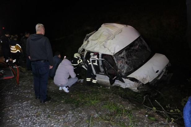 Samsun'da minibüs şarampole devrildi; 1 ölü, 4 yaralı