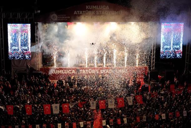 Atatürk Stadyumu törenle açıldı
