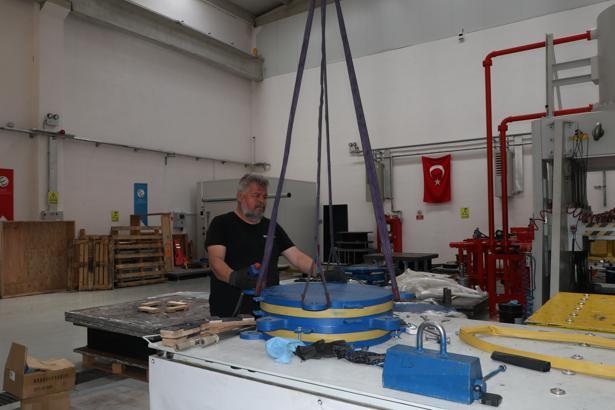 Türkiye’nin tek test merkezinde ‘deprem’ mesaisi