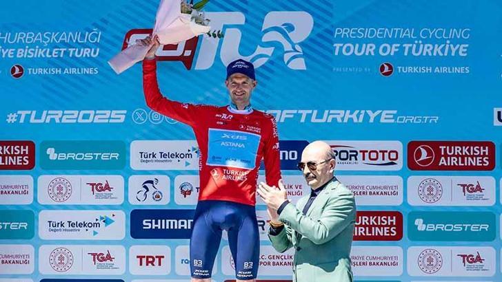 TUR'un Selçuk-Çeşme etabını Elia Viviani kazandı