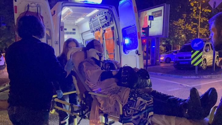 Bursa'da sürücüsünün kırmızı ışık ihlali yaptığı otomobil, taksiye çarptı: 7 yaralı