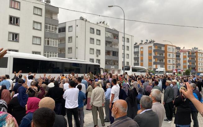Osmaniye'den ilk hac kafilesi dualarla uğurlandı