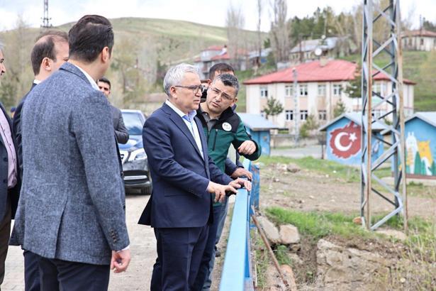 İmranlı'da Kızılırmak Kanalı Projesi'nde çalışmalar sürüyor