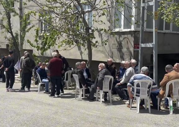 İstanbul - Kaybolduktan 6 gün sonra cansız bedeni bulunan İshak Öztürk son yolculuğuna uğurlandı