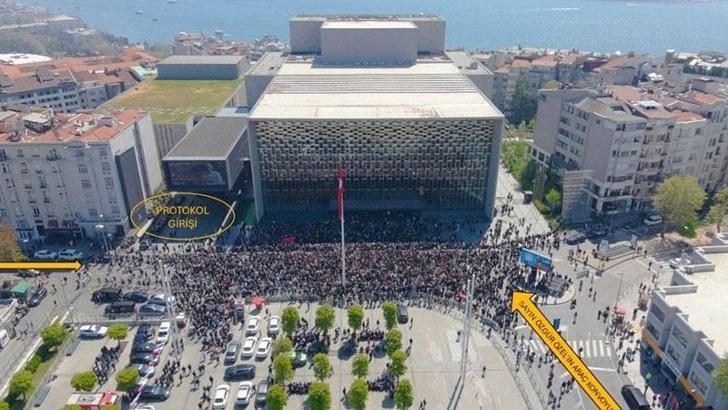 İstanbul Valiliği'nden, 'Özgür Özel'in makam aracı otoparka alınmadı' iddiası hakkında açıklama