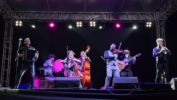 Hatay’daki Hıdırellez etkinliğinde İspanyol müzik grubu BGKO coşkusu
