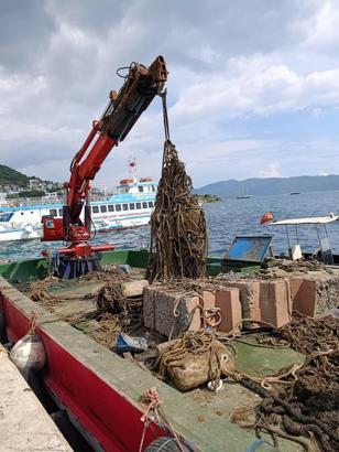 Bodrum'da deniz dibinden 130 ton katı atık çıktı