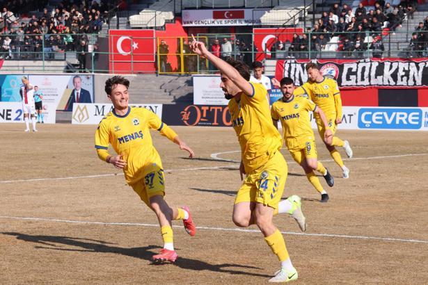 Menemen FK, Vanspor'a karşı üstün
