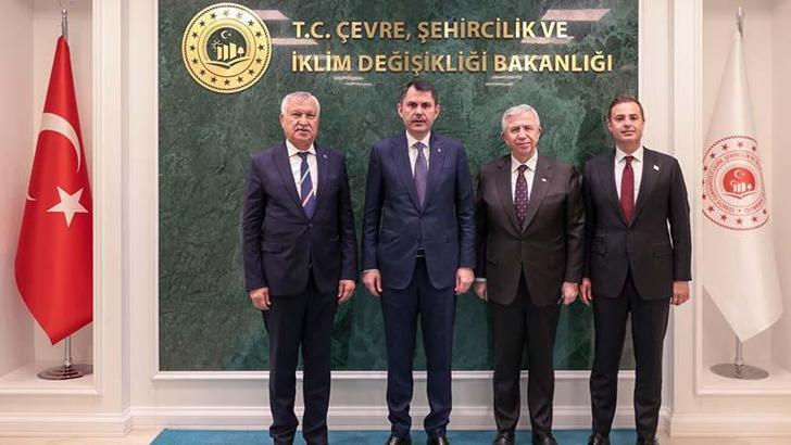 Bakan Kurum, Adana, Ankara ve Balıkesir büyükşehir belediye başkanlarını kabul etti