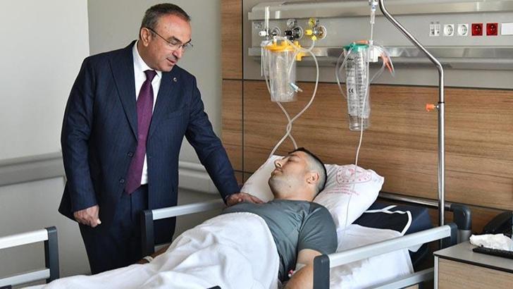 Tekirdağ'da 'dur' ihtarına uymayan sürücünün cipiyle çarptığı polisin tedavisi sürüyor