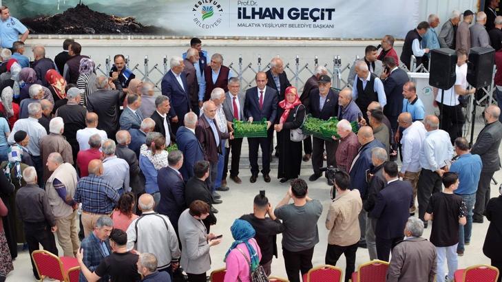 Malatya'da zirai dondan etkilenen çiftçilere sebze fidesi desteği