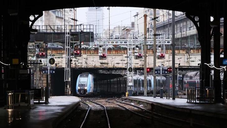 Fransa'da demir yolu çalışanları grevde