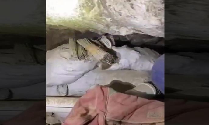 Pençe-Kilit bölgesinde tespit edilen mağarada silah ve mühimmat ele geçirildi