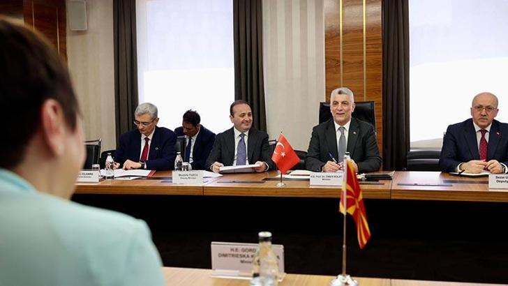 Bakan Bolat, Kuzey Makedonya Maliye Bakanı Kochoska ile görüştü