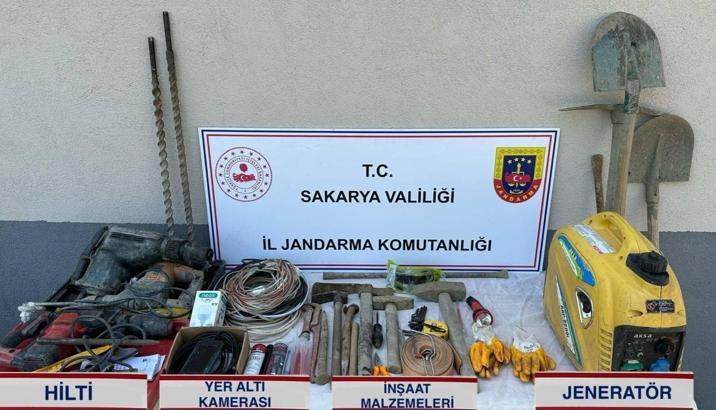 Kaçak kazı yapan 3 kişiye suçüstü