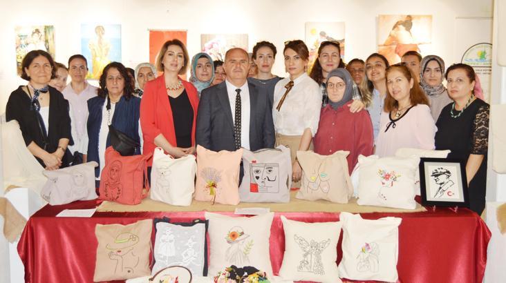 Antalya'da 'Başrolde Kadın' sergisi